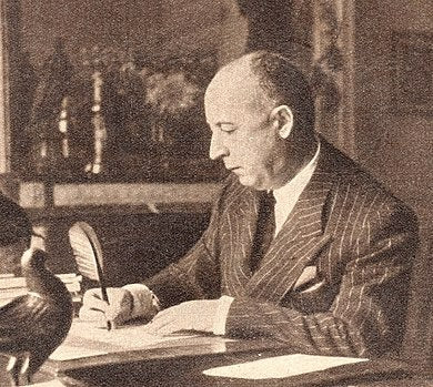 Éclat éternel : L'Épopée de Dior dans le Monde de la Mode
